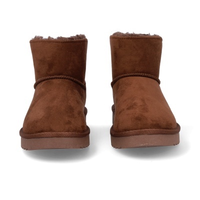 Botas castanhas tipo pantufa com interior de pelo
