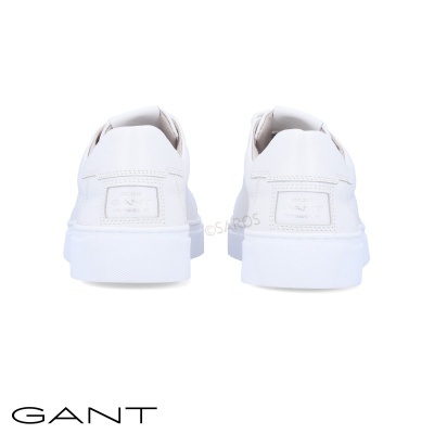 Ténis brancos GANT vistos de trás com sola e parte superior em couro
