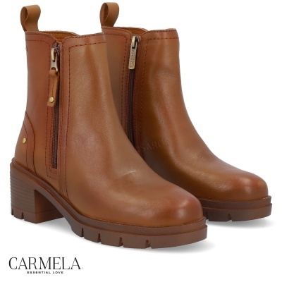 Botas de pele castanha com fecho lateral e salto médio