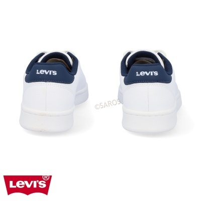 Sapatilhas brancas com detalhes azuis e logo LEVI'S na parte traseira