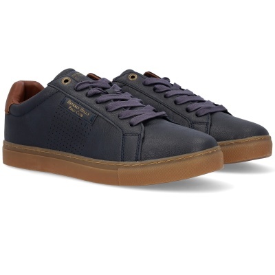 Ténis azul escuro com sola castanha e etiqueta lateral dourada