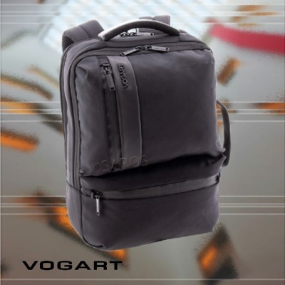 Mochila preta com alças acolchoadas e múltiplos compartimentos