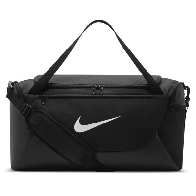 Mala desportiva preta da Nike com alças e logótipo branco.