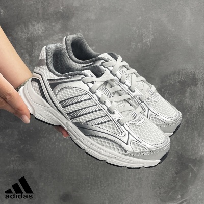 Sapatilhas desportivas Adidas brancas e cinza com detalhes prateados