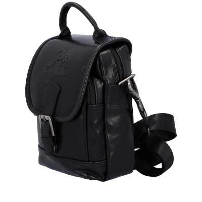 Mala pequena preta em pele com alça ajustável e fecho de fivela