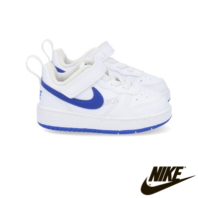 Ténis infantis Nike brancos com detalhes azuis e fecho em velcro