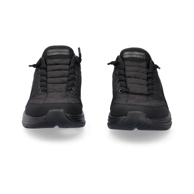 Par de sapatilhas pretas Skechers Cozy Fit com sola robusta