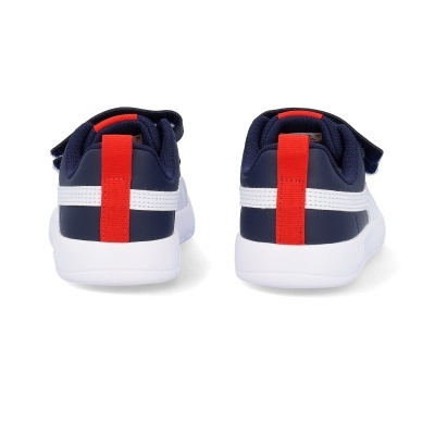 Sapatilhas desportivas azuis, brancas e vermelhas vista traseira