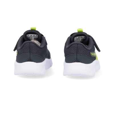 Par de sapatilhas desportivas cinza escuro com solado branco e detalhe verde-limão