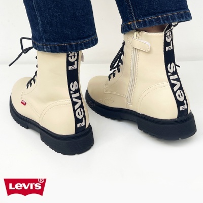 Botas coturno bege claro com sola preta e detalhe Levi's preto e branco