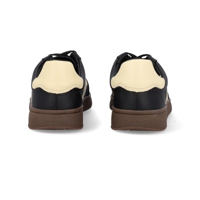 Sapatos desportivos GANT preto e bege vistos de trás com sola castanha