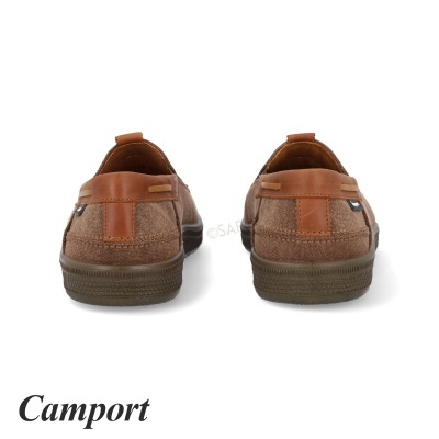 Par de sapatos casuais Camport castanhos vistos de trás