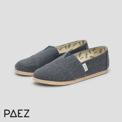 Sapatos alpercatas azuis escuros com sola de corda