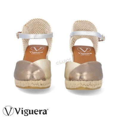 Alpercatas Viguera bege e douradas com salto de corda e alças brancas