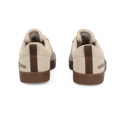 Sapatilhas Adidas bege vistas de trás com detalhes castanhos