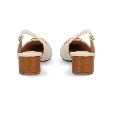 Sapatos de salto médio creme com salto castanho e tira com fivela
