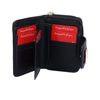 Carteira preta de pele com compartimentos para cartões e fechos dourados