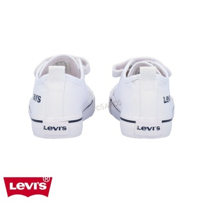 Ténis Levi's brancos vistos de trás com logo Levi's
