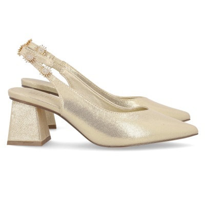 Sapatos dourados de salto médio com alça traseira decorada