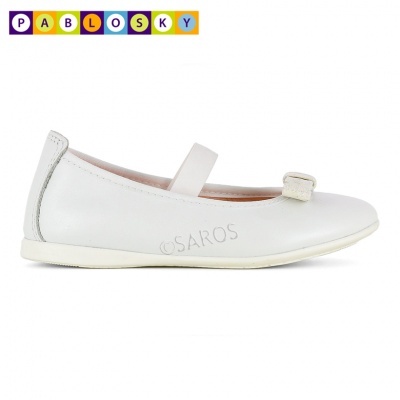 Sapatilha branca de pele com laço e sola fina branca para criança