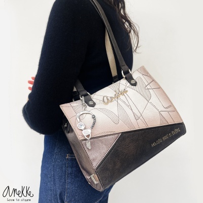 Mala de ombro Anekke com padrão abstrato em castanho, creme e rosa