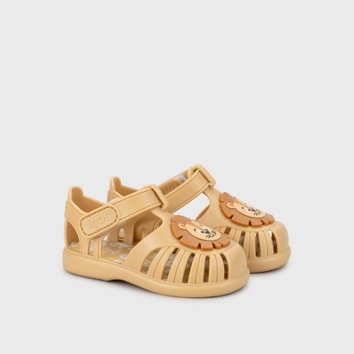 Sandálias de criança em borracha castanha clara com decoração de leão