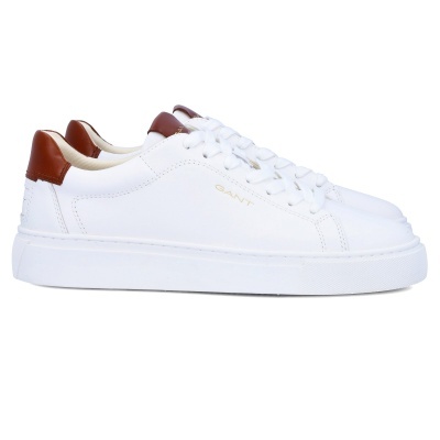 Tênis branco em pele com detalhe castanho e marca GANT dourada