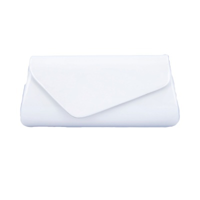 Carteira branca tipo envelope minimalista