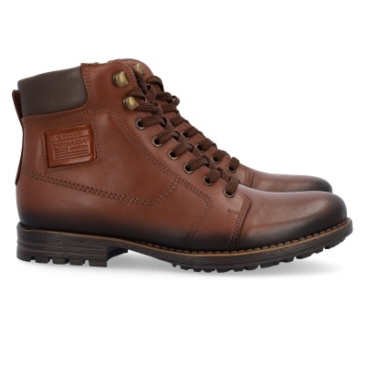 Botins masculinos castanhos em couro com atacadores e sola escura