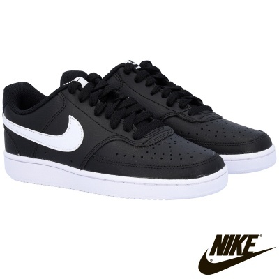 Sapatilhas Nike pretas com sola branca e logótipo branco