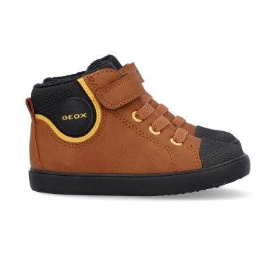 Sapatilha infantil Geox castanha e preta com fecho de velcro