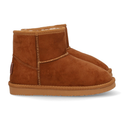 Botas tipo UGG castanhas em camurça com sola de borracha