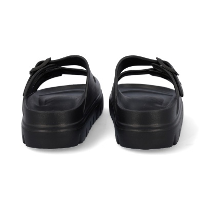 Sandálias pretas de duas tiras e sola grossa vistas de trás