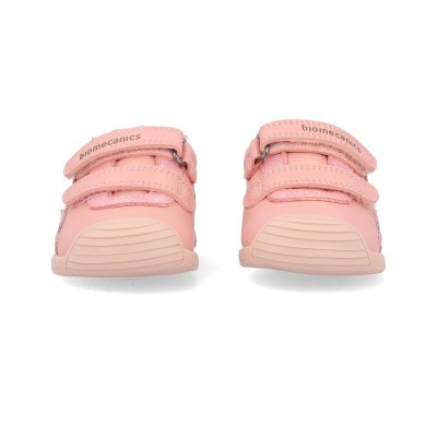 sapatos infantis cor-de-rosa com fecho de velcro e marca biomecanics