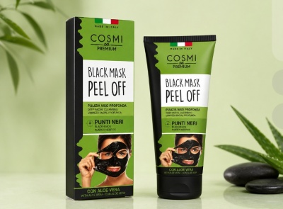 Máscara facial preta peel off COSMI com embalagem verde e foto de mulher a remover máscara