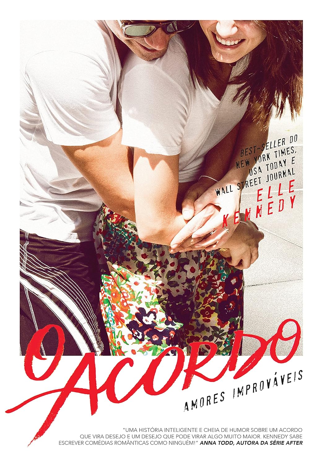 O Acordo: Amores Improváveis Capa de livro com casal a abraçar-se e texto O ACORDO AMORES IMPROVÁVEIS