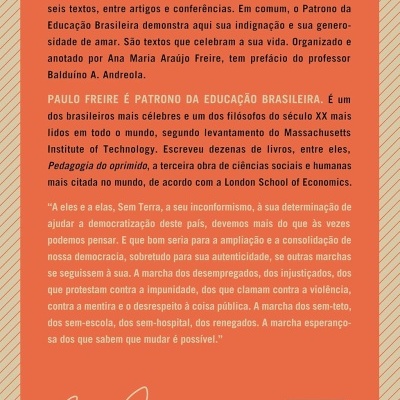Contra-capa de livro laranja com texto em português e código de barras
