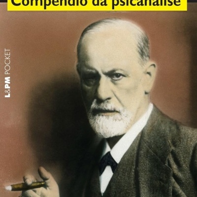 Capa de livro Freud Compêndio da psicanálise com fotografia de homem idoso a segurar charuto.