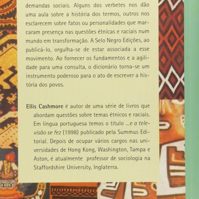 Contracapa de livro com texto em português e padrões tribais coloridos