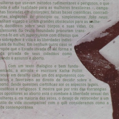 Contracapa de livro em português sobre aborto com texto, logos e código ISBN.