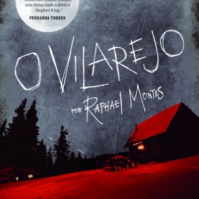 Capa do livro O Vilarejo com lua e casa iluminada em vermelho