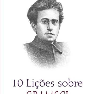 Capa do livro 10 Lições sobre GRAMSCI com ilustração a preto e branco