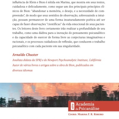Contracapa de livro de psicanálise com texto, código de barras, código QR e logotipo da editora Blucher
