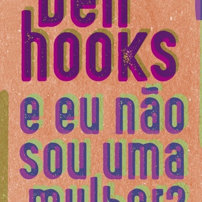 Capa de livro azul com texto roxo e verde e logótipo rosa dos tempos.