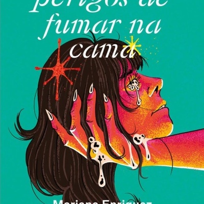 Capa do livro Os perigos de fumar na cama com ilustração colorida e texto