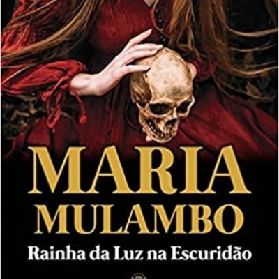 Capa de livro com pessoa de vestido vermelho segurando um crânio humano e texto em amarelo e branco
