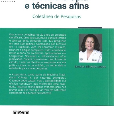 Contracapa do livro Acupuntura, Auriculoterapia e técnicas afins com texto e foto da autora