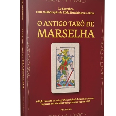 Capa de livro vermelha com título e carta de tarô O Louco.