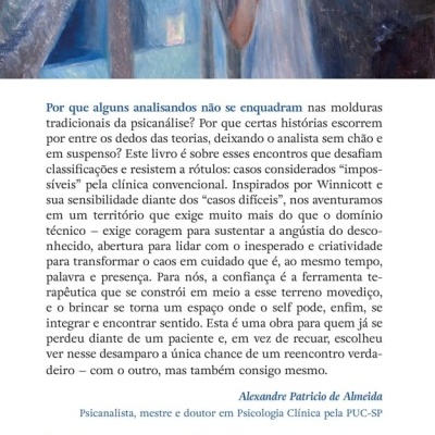 Contracapa de livro com texto em português, código de barras, QR code, logotipo Blucher e pintura de pessoa junto a janela