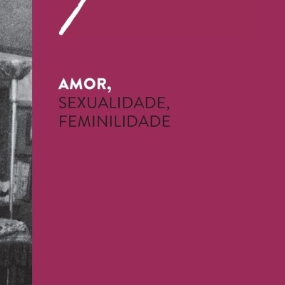 Capa de livro Amor, Sexualidade, Feminilidade de Sigmund Freud em fundo vinho com texto em preto e branco